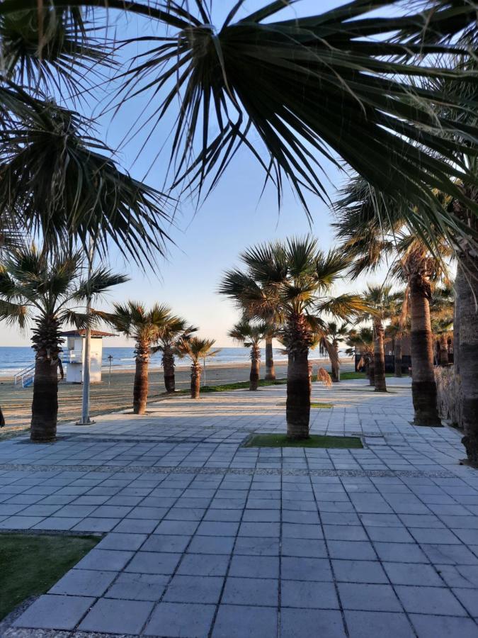Large Apt 2 Bedrooms Sea View & 2 Balconies Larnaca Exteriör bild