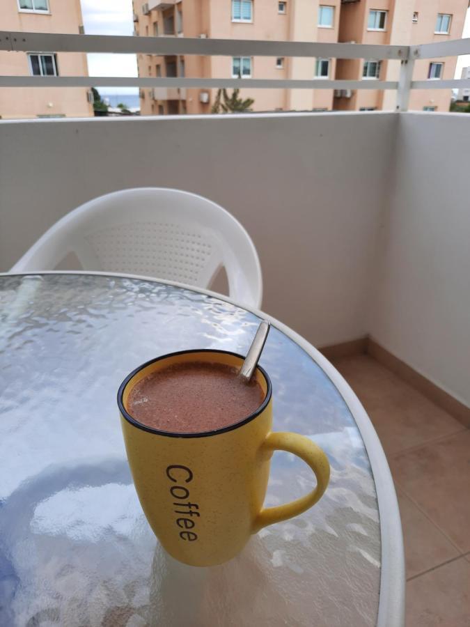Large Apt 2 Bedrooms Sea View & 2 Balconies Larnaca Exteriör bild