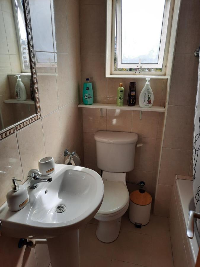 Large Apt 2 Bedrooms Sea View & 2 Balconies Larnaca Exteriör bild