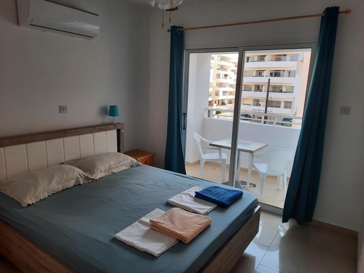 Large Apt 2 Bedrooms Sea View & 2 Balconies Larnaca Exteriör bild