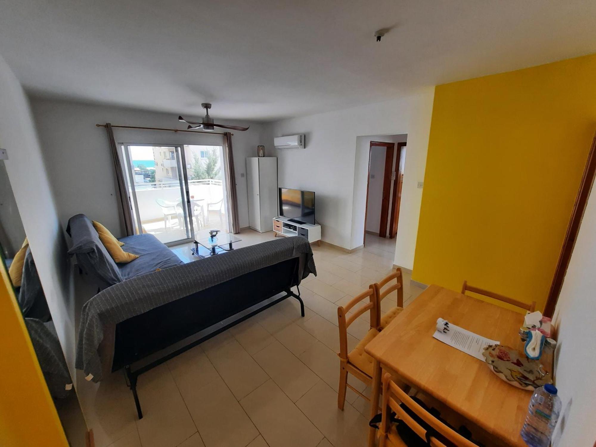 Large Apt 2 Bedrooms Sea View & 2 Balconies Larnaca Exteriör bild